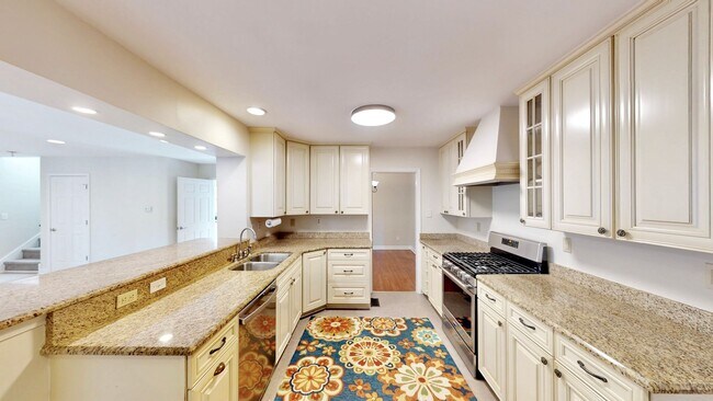 Building Photo - 2844 Goneaway Rd