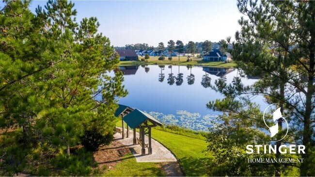 Building Photo - 585 Dreher Dr