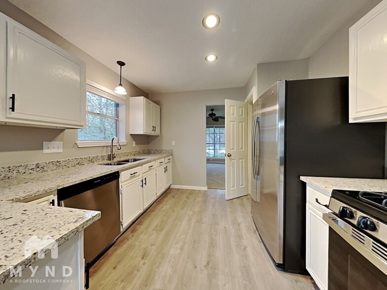 Building Photo - 19931 Bambiwoods Dr