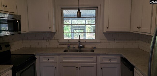 Building Photo - 4750 Lang Ridge Dr