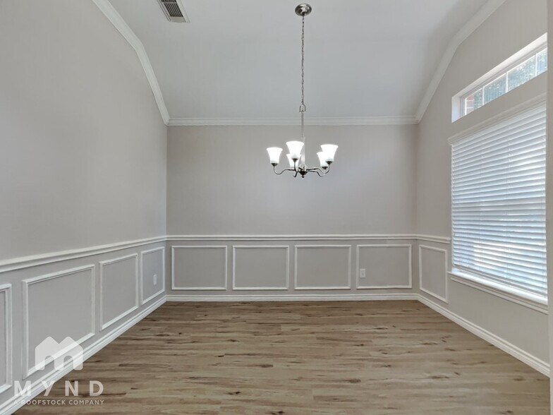 Building Photo - 22902 Creekside Gate Ct