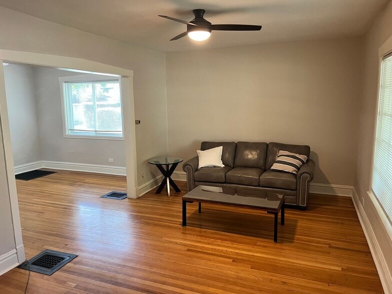 Building Photo - 544 Lyman Ave