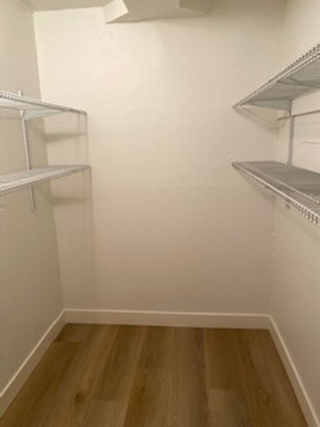 Building Photo - 730 N Eucalyptus Ave