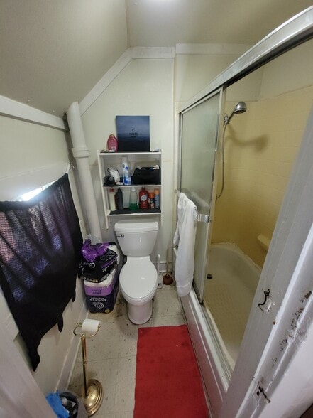 Building Photo - 239 Chippewa St