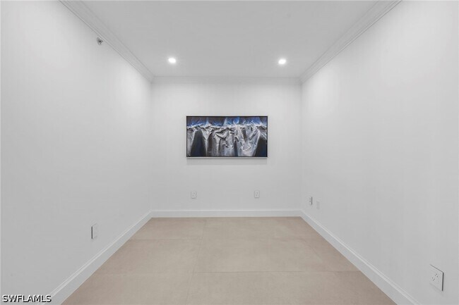 Building Photo - 23191 Fashion Dr