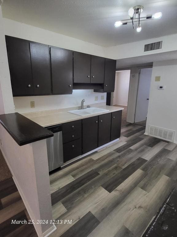 Building Photo - 2202 Davis Ave