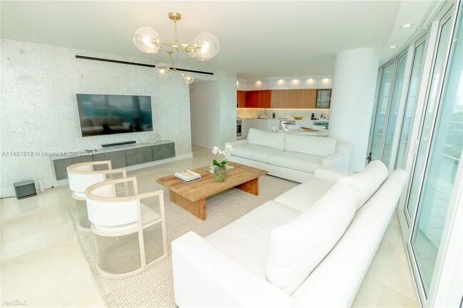 Building Photo - 2 br, 2 bath Condo - 2127 Brickell Ave Apt...