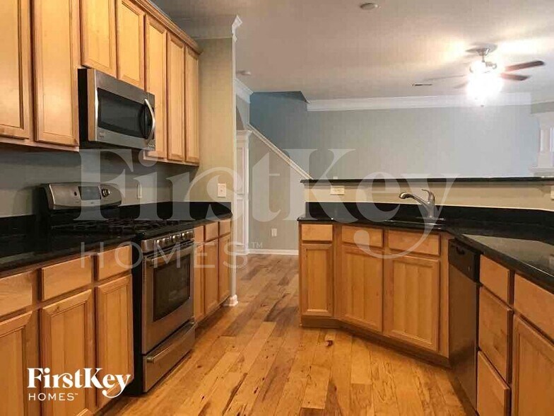 Building Photo - 1428 Paulonia Way