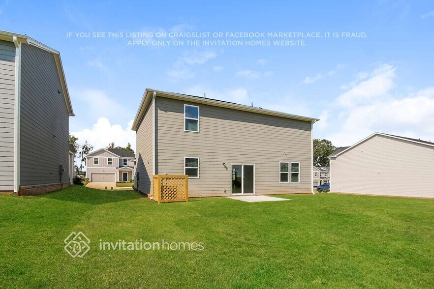 Building Photo - 901 Pebble Blvd