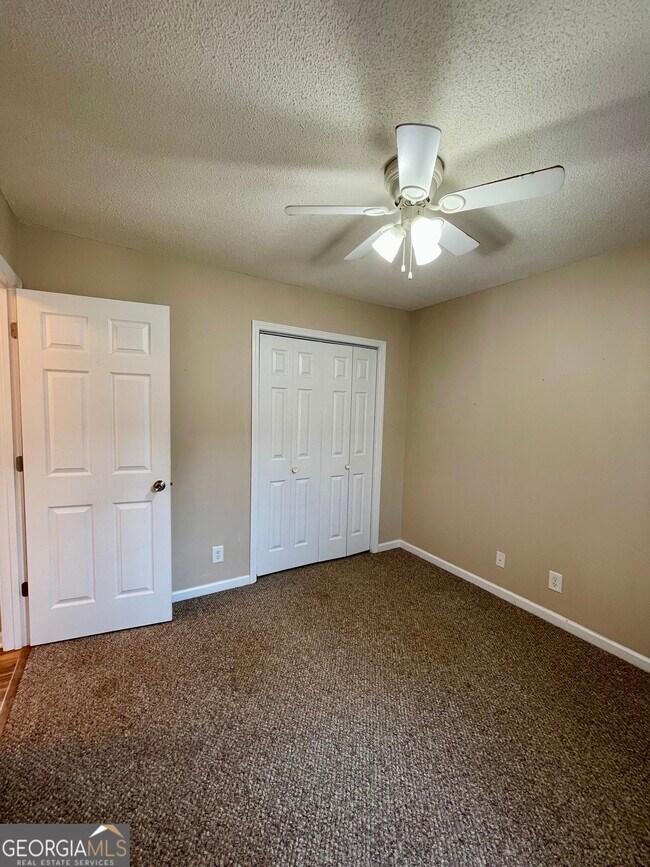 Building Photo - 207 Grand Ave