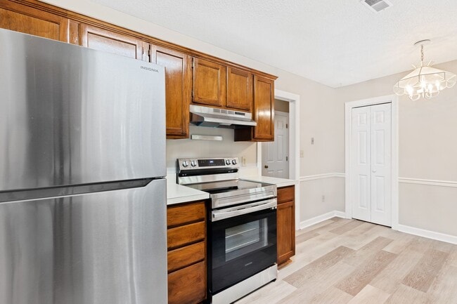 Building Photo - 3-Bedroom Home for in Cary – Close to Downtown!