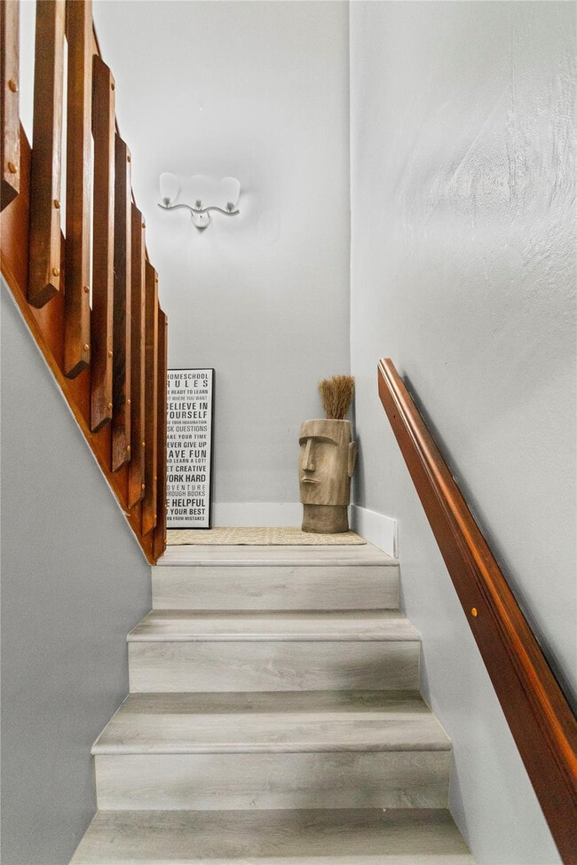 Building Photo - 22940 Oxford Pl