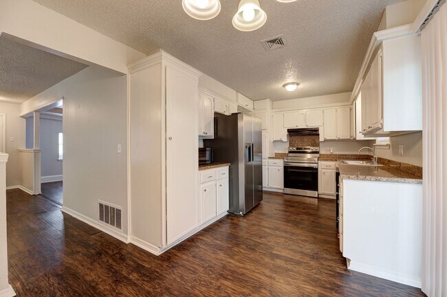 Building Photo - Corner-Lot Charmer Near Tinker AFB | Solar...