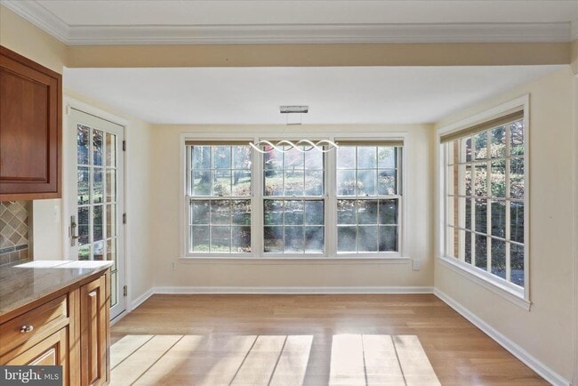 Building Photo - 6543 Cedarwood Ct