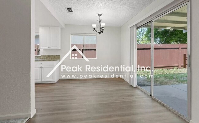 Building Photo - Updated 4bd/2ba North Sacramento Home with 2 Car Garage