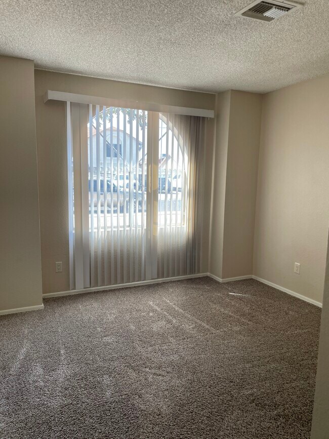 3rd bedroom - 7632 W Pershing Ave