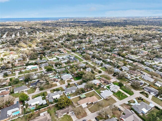 Building Photo - 1369 Whitacre Dr