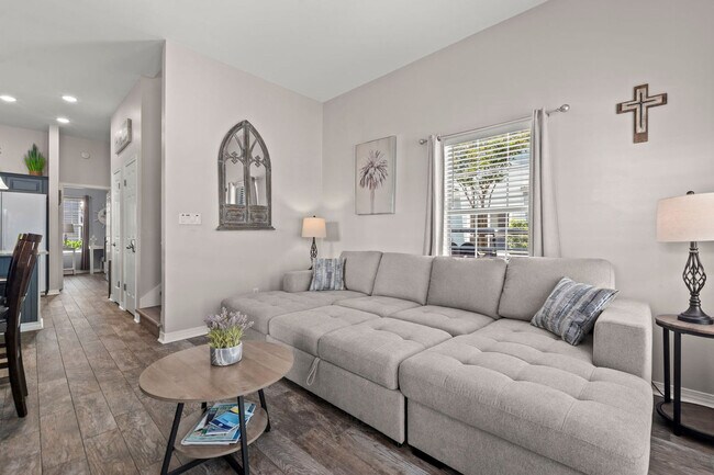 Building Photo - 4465 Clipper Cove