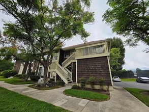 Building Photo - 26257 Hillsford Pl