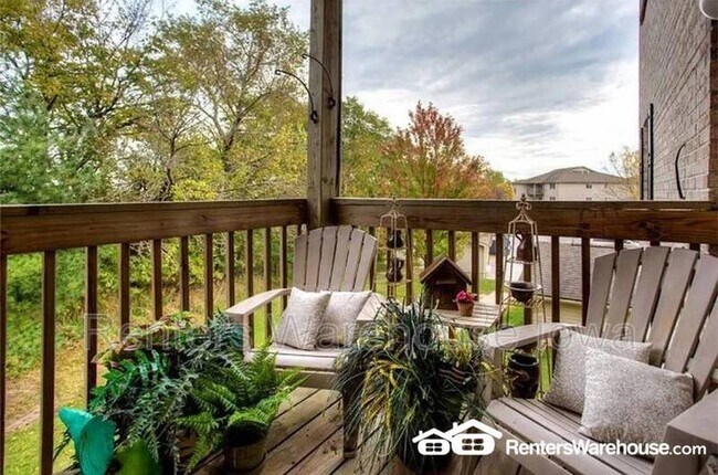Building Photo - 10161 Sutton Dr
