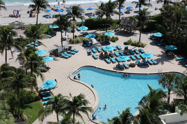 Building Photo - 3901 S Ocean Dr