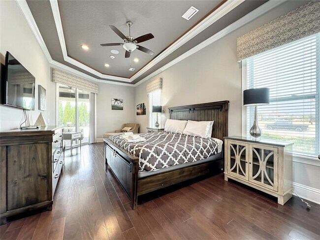 Building Photo - 760 Golden Bear Dr