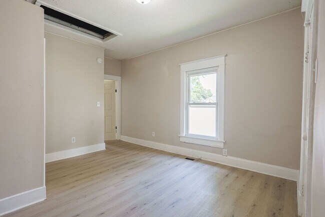 Building Photo - 2716 Arleth St