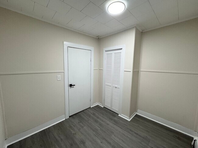 Building Photo - 40 Purchase St