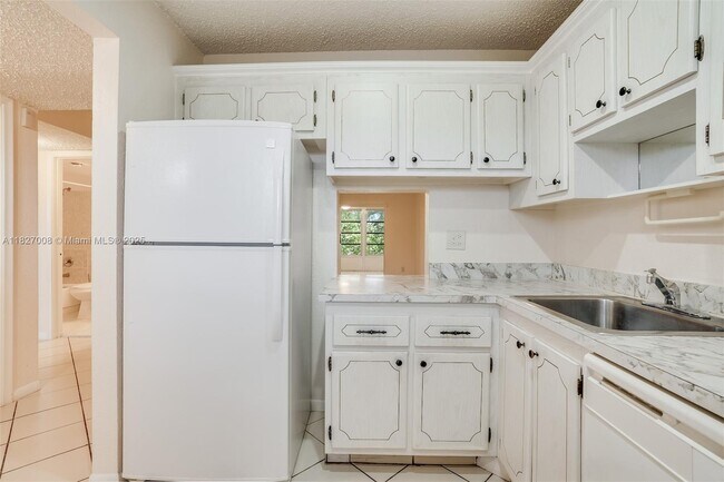 Building Photo - 608 SW Natura Blvd