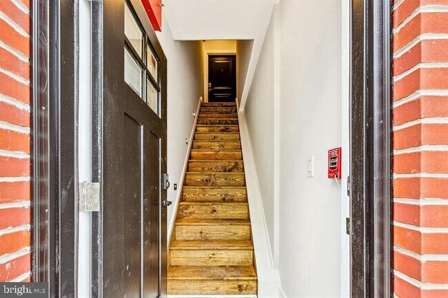 Building Photo - 2356 Gerritt St