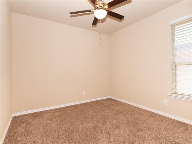 Building Photo - 2943 Ladoga Dr
