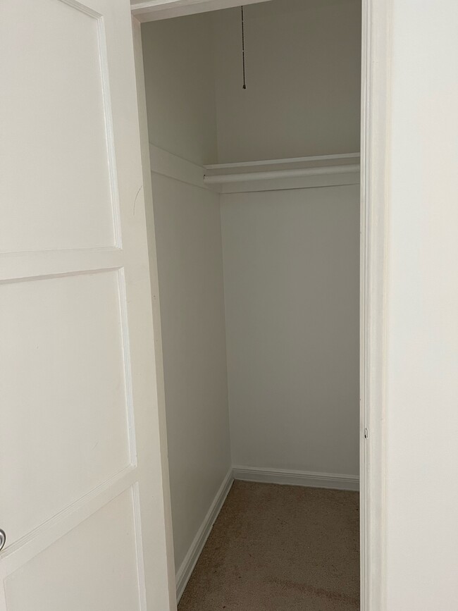 Walk-in Closet - 1242 Devon Ave