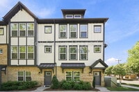 Building Photo - 105 Goodson Pl