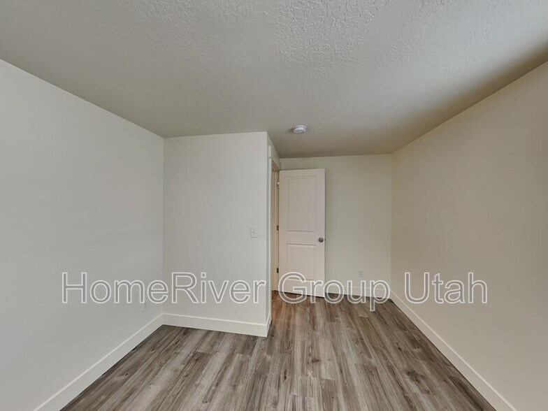 Building Photo - 5394 Cadenza Dr