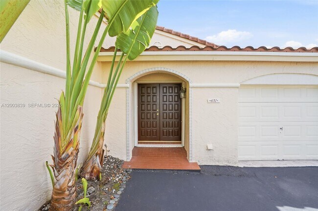 Building Photo - 631 SW 88th Ct