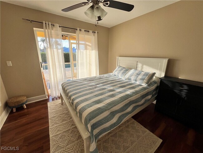 Building Photo - 5420 Chiquita Blvd S