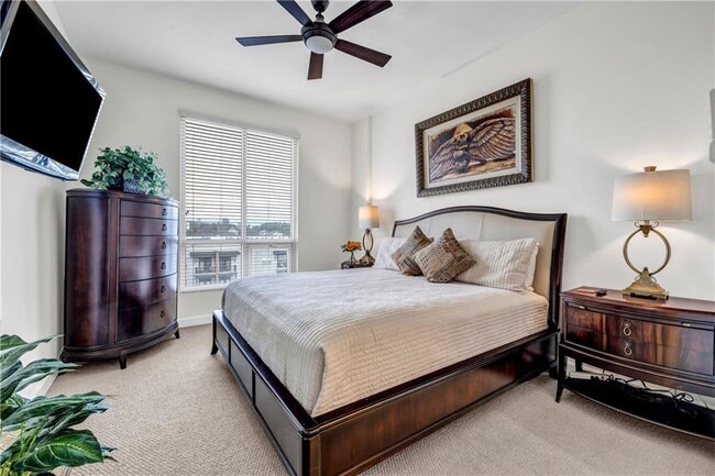 Building Photo - 711 Cosmopolitan Dr NE