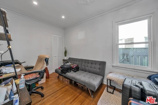 Building Photo - 6249 Del Valle Dr