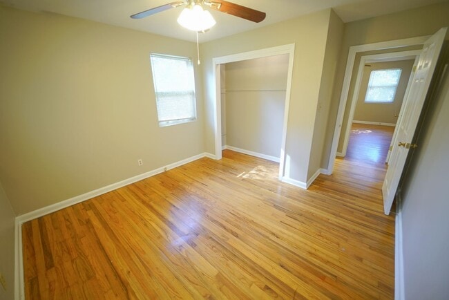 Building Photo - Cozy 3/2 Single Family Home