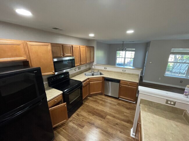Building Photo - 5647 Fellowship Dr