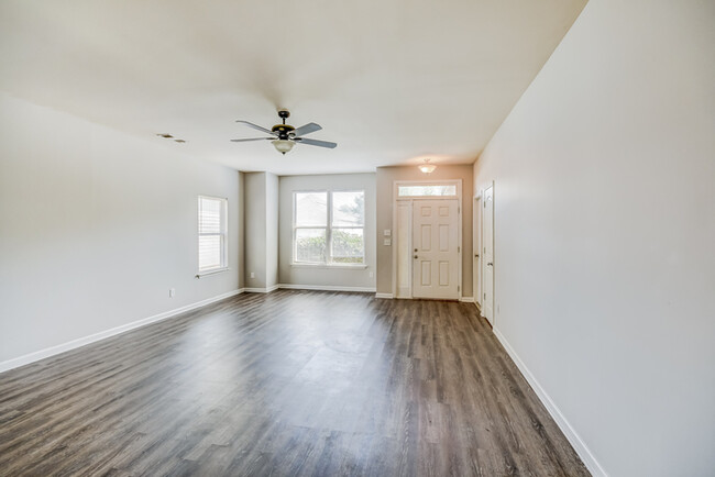 Building Photo - Brick Home in Mccalla, AL