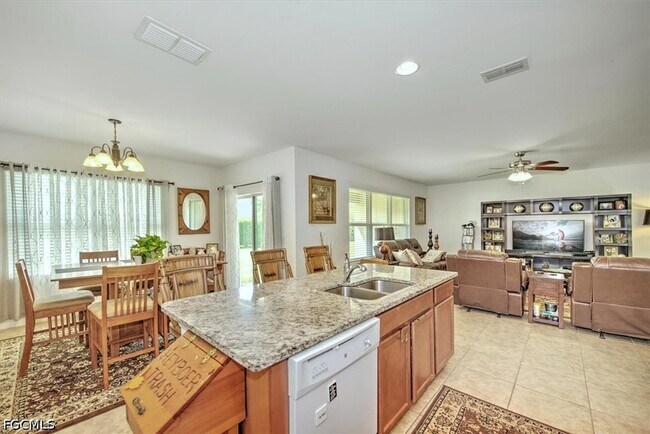 Building Photo - 3200 Birch Tree Ln