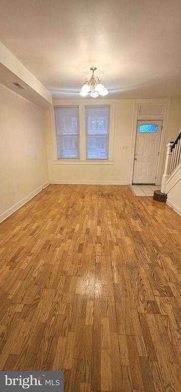 Building Photo - 411 Bonsal St