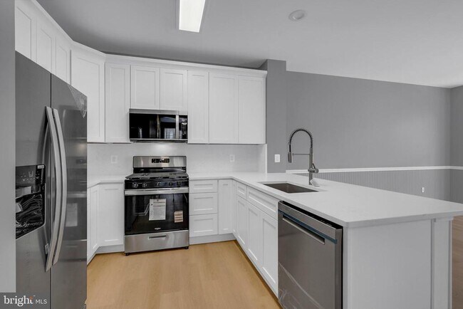 Building Photo - 20863 Cosworth Terrace