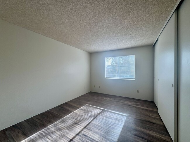 Building Photo - 2 Bed 2 Bath Condo in Denver Near Windsor Lake! Available NOW!