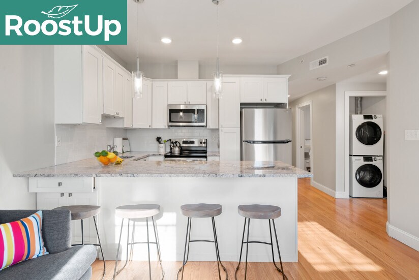 Building Photo - Furnished Bedroom with Private Bath in East Boston