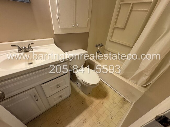 Building Photo - 4954 Karen Ln