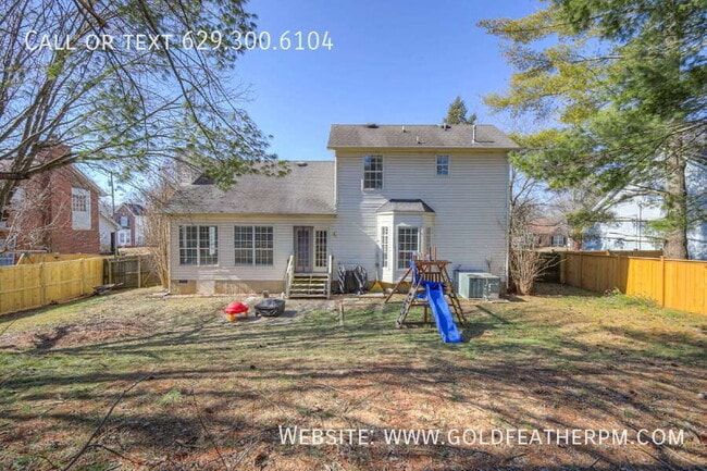 Building Photo - 905 Split Oak Dr