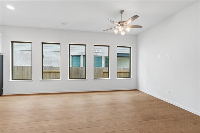 Building Photo - 154 Blackborrow Dr