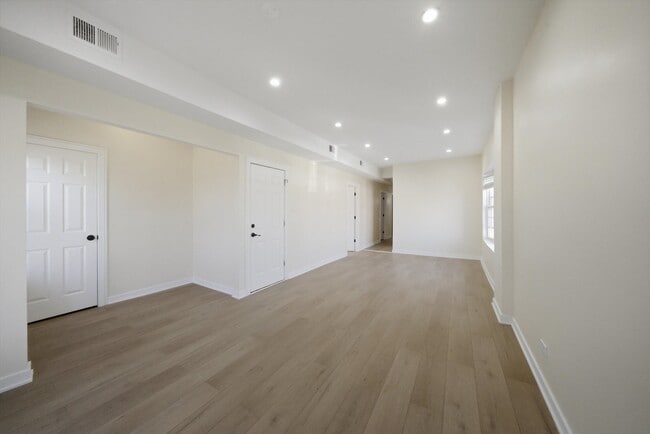 Building Photo - 4957 W Superior St